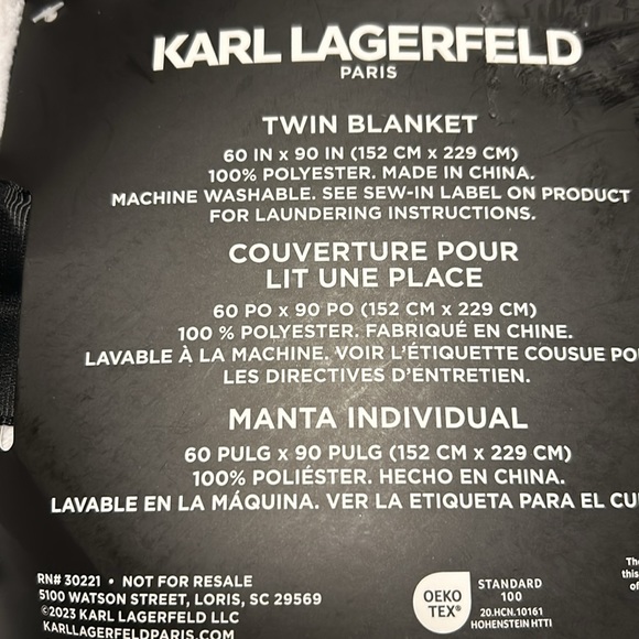 Karl Lagerfeld blanket - Picture 3 of 4